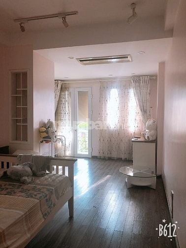Bán nhà mặt phố Bờ sông Sét, DT 60 m2, 2 mặt tiền, 2 nhà riêng biệt, ở