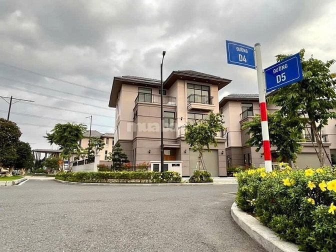 Cần bán biệt thự căn Góc 3 mặt tiền view sông,hồ bơi clubhouse giá tốt