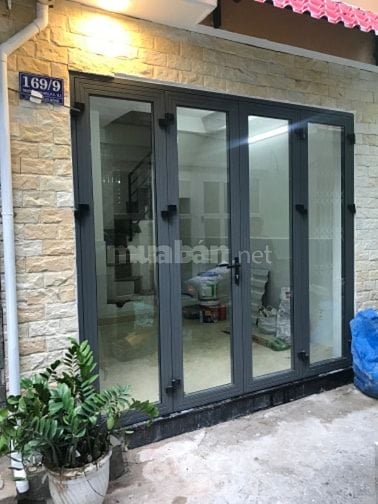 Cho thuê nhà nguyên căn số 169/9 đường Trương Định, Quận 3