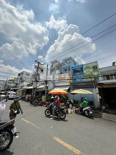 Bán nhà ngay chợ ,mt đường nguyễn thức tự 4x23m 3 tấm giá 11.5 tỷ 