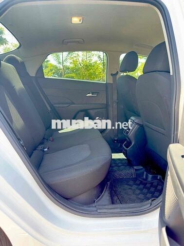 Hyundai Accent 2024 1.5 AT - 10000 km