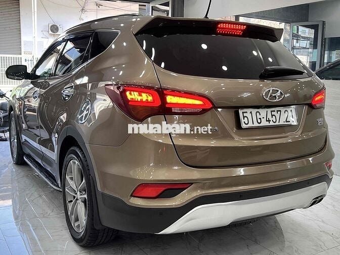 HYUNDAI SANTAFE 2017 máy dầu bản FULL OPTION.
