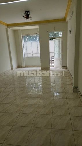 Cho thuê Nhà mặt Tiền nguyên căn 4,5 x 20m, hướng Đông, 1 trệt, 3 lầu
