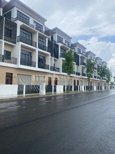 Cần bán gấp đất Long hậu giáp nhà bè