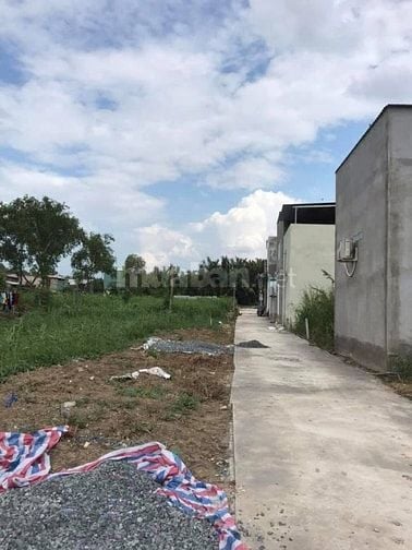 Cần bán gấp đất Long hậu giáp nhà bè