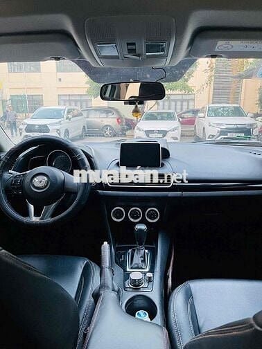 Mazda 3 2016 1.5 AT Sedan - 90000 km