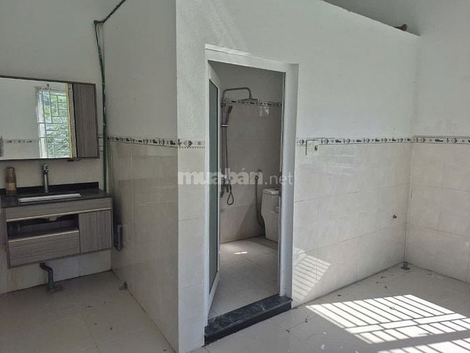 Chỉ 7.650 Bán Nhà 3 tầng Nam Việt á,tặng nội thất xịn,sát sông kề biển