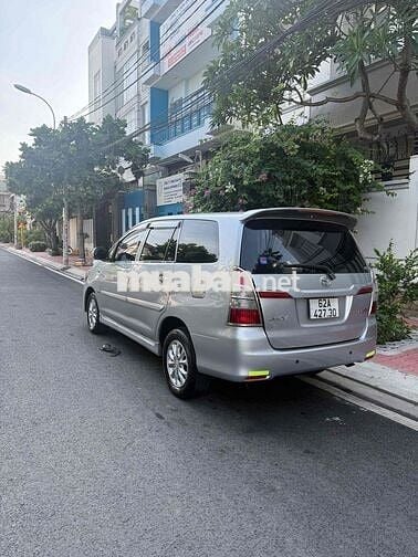 Toyota Innova 2014 2.0G - 99000 km