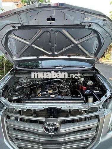 Toyota Innova 2014 2.0G - 99000 km