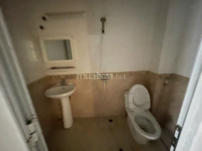 Nhà riêng ngõ phố lê thanh nghị giải phóng dt70m2x3t giá 19tr 