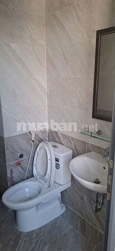 Cho thuê nhà nguyên căn Chu Văn An, Bình Thạnh, giá 12tr
