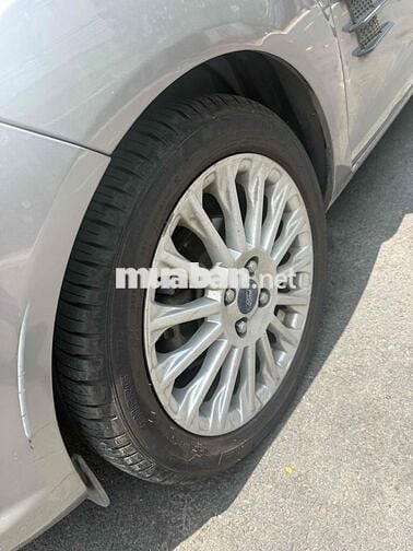 Ford Fiesta 2015 1.5 AT Titanium - 88000 km