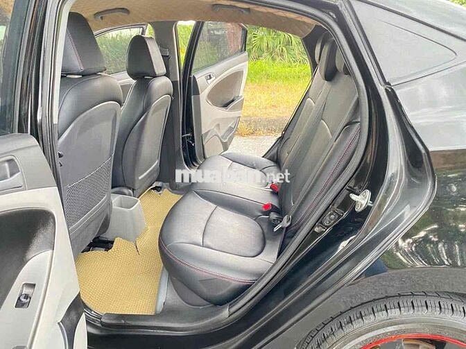 Hyundai Accent 2015 1.4 MT - 120000 km