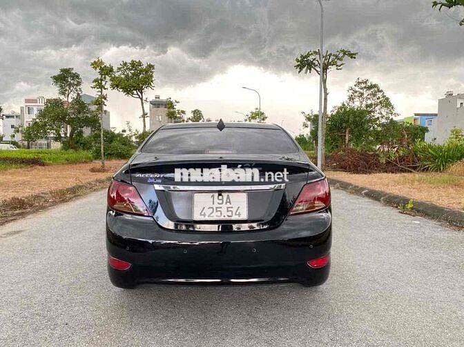 Hyundai Accent 2015 1.4 MT - 120000 km