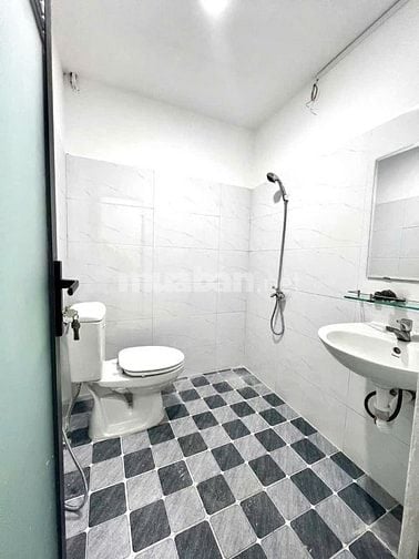 Bán nhà mới DT86m2-2tầng-3PN-ôtô Đậu cửa-Vĩnh hoà-Nha Trang- chỉ 2ty9 