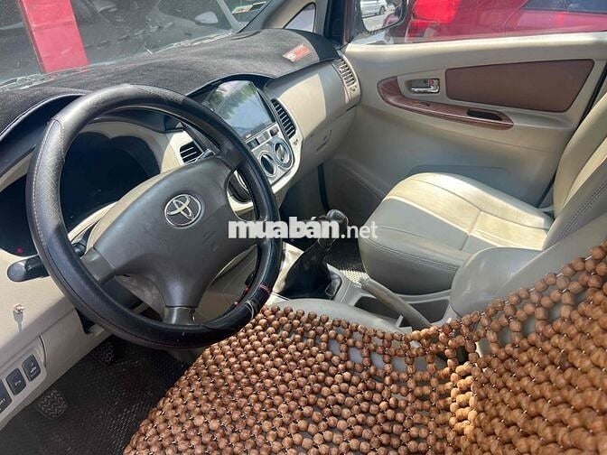 Toyota Innova 2012 G - 102000 km