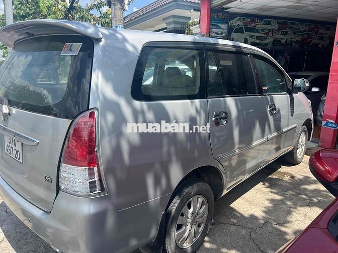 Toyota Innova 2012 G - 102000 km