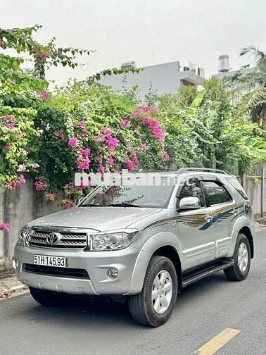 2010 2.7V 4x4 AT - 106000 km