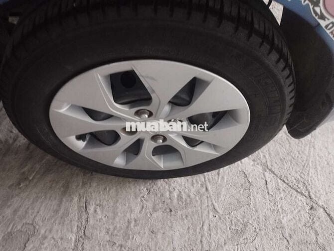 Xe i10 Đời 2016. Gia Đình Đang Sử Dụng Hằng Ngày.