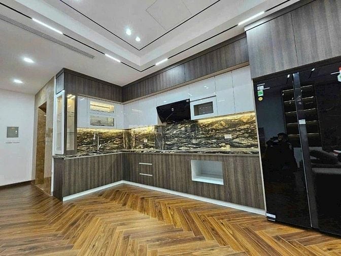 Hoa hậu Đống Đa- Phố Láng Hạ- Phân Lô- Gara- Thang máy- Tiện kinh doan