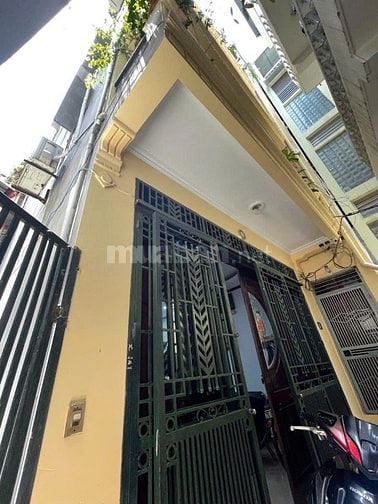 Bán Nhà Riêng Tại Phố Tôn Đức Thắng, 9,3 tỷ, 47 m2 x 5 Tầng, Lô Góc - 