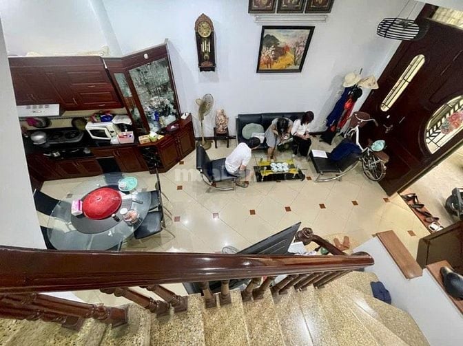 Bán Nhà Riêng Tại Phố Tôn Đức Thắng, 9,3 tỷ, 47 m2 x 5 Tầng, Lô Góc - 