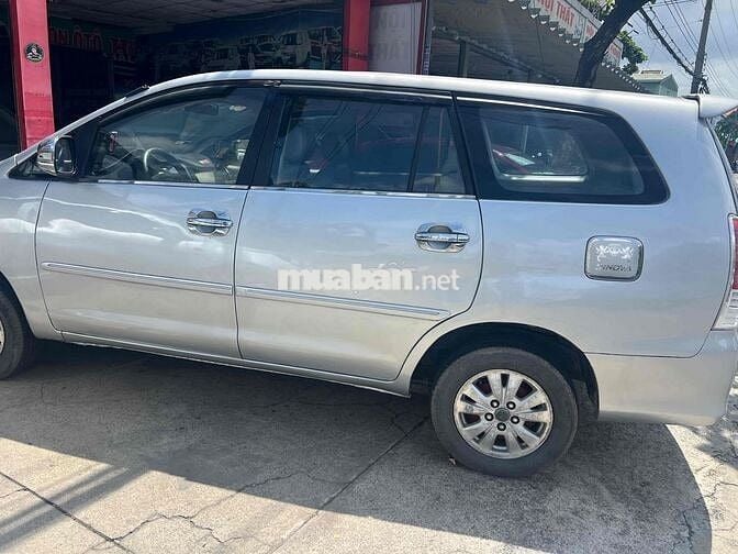 Toyota Innova 2012 G - 102000 km
