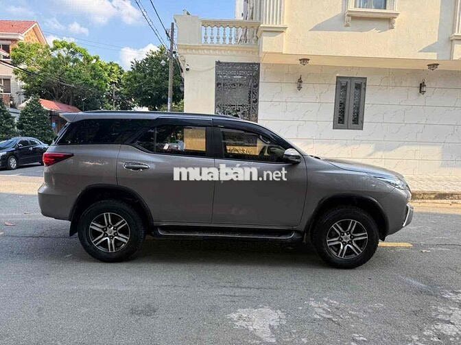 Toyota Fortuner 2019 2.4G 4x2 MT - 82000 km