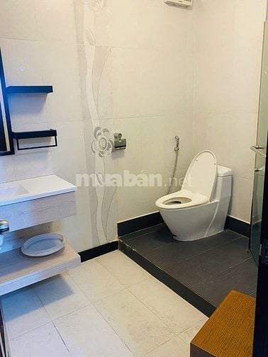 Cho thuê căn hộ lô A 590 cmt8, đầy đủ nội thất, giao ngay