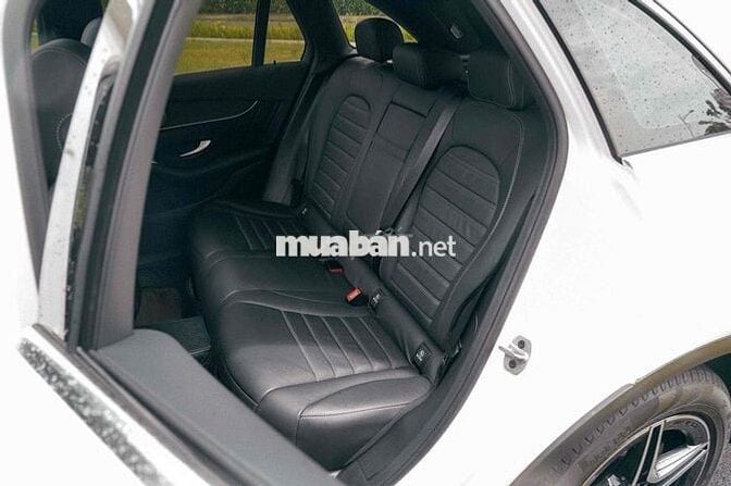 Mercedes Benz GLC 2022 300 4Matic - 32000 km