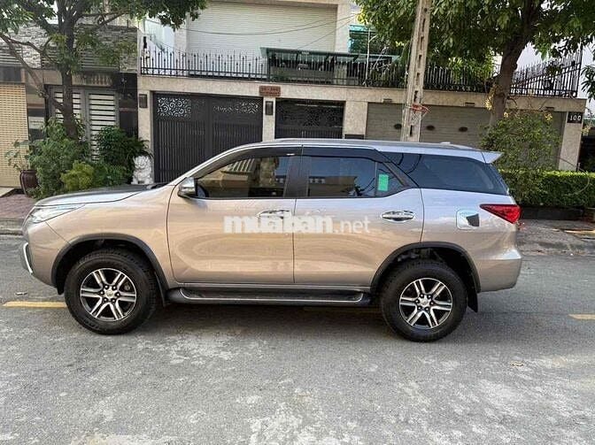 Toyota Fortuner 2019 2.4G 4x2 MT - 82000 km