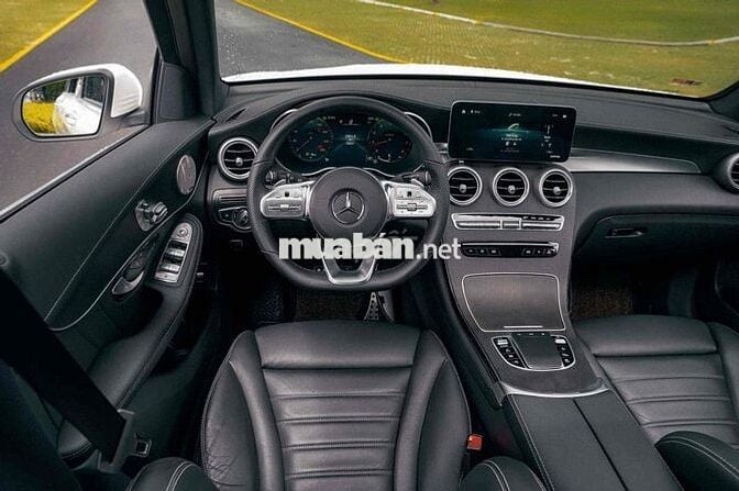 Mercedes Benz GLC 2022 300 4Matic - 32000 km