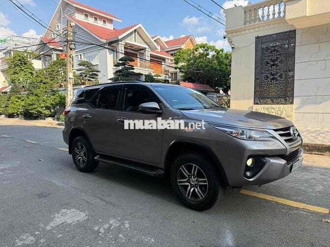 Toyota Fortuner 2019 2.4G 4x2 MT - 82000 km