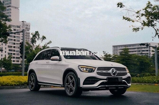Mercedes Benz GLC 2022 300 4Matic - 32000 km