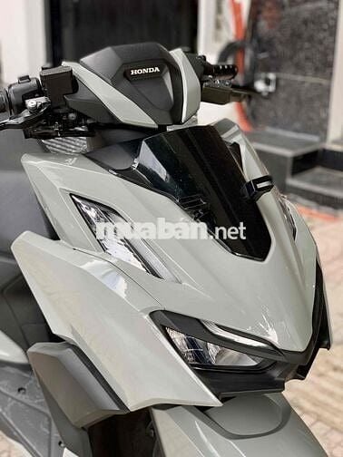 Cần để lại chiếc Vario 160 biển TP.HCM đời 2022
