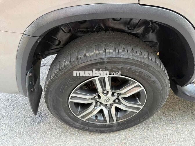 Toyota Fortuner 2019 2.4G 4x2 MT - 82000 km