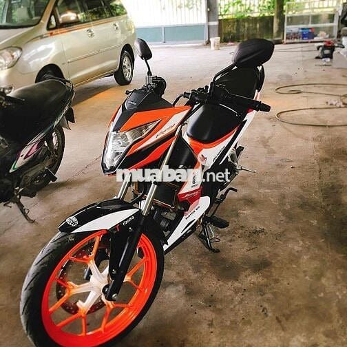 Cần bán xe chính chủ, xe nhập nguyên con.