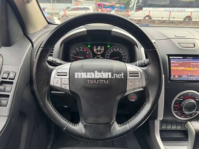 Isuzu Mu-X 2016 3.0AT,máy dầu,1 cầu, màu trắng