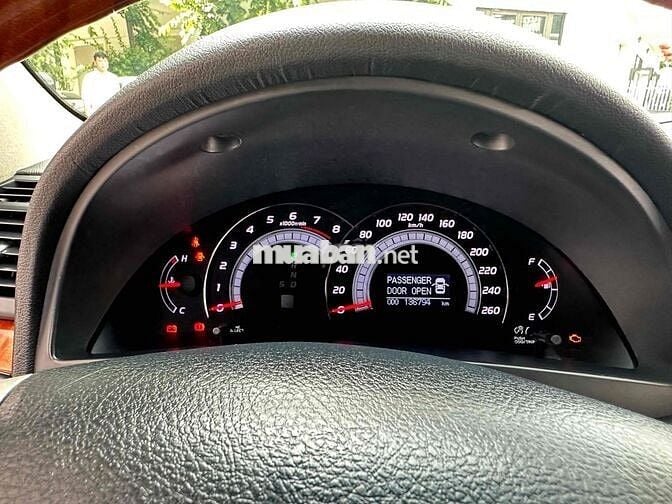 Toyota Camry 2011 3.5Q - 13000 km