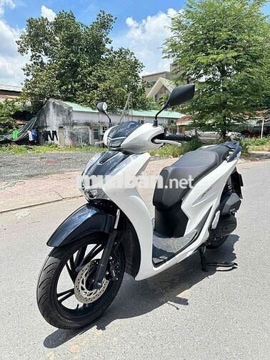 HONDA SHI 125 CBS