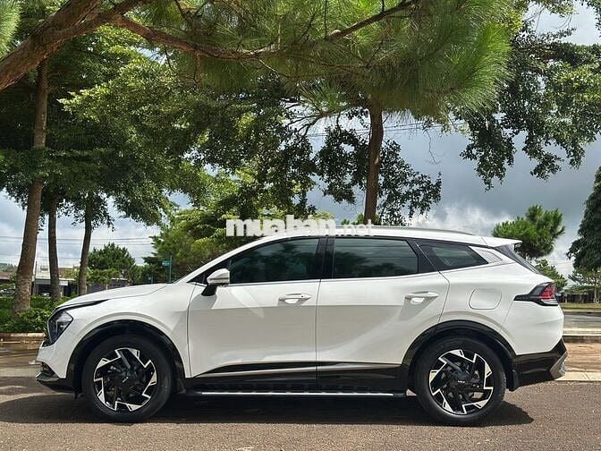 Kia Sportage 2022 2.0G Premium - 28000 km