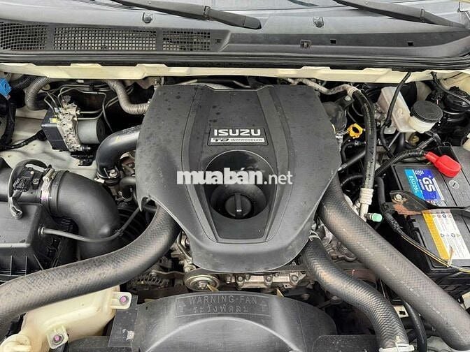 Isuzu Mu-X 2016 3.0AT,máy dầu,1 cầu, màu trắng