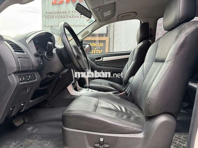 Isuzu Mu-X 2016 3.0AT,máy dầu,1 cầu, màu trắng
