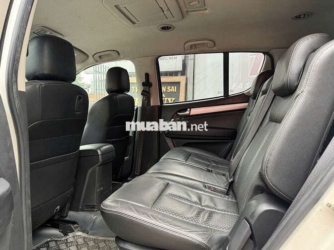 Isuzu Mu-X 2016 3.0AT,máy dầu,1 cầu, màu trắng