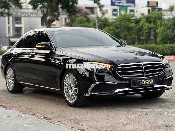 Mercedes E200 Exclusive Model 2025 Siu Lướt 700 km