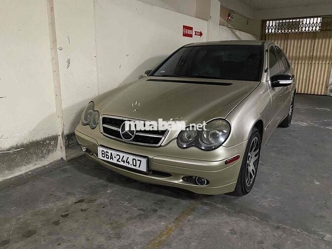 Mercedes Benz C Class 2004 C180K Classic  - 157000