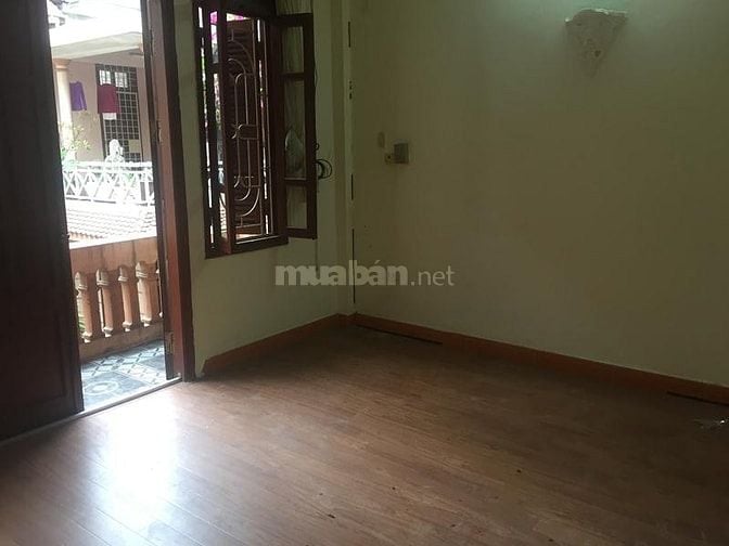 Nhà riêng ngõ phố kim ngưu gần trần khát chân dt60m2x4t giá 12,5tr