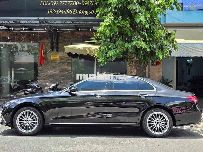 Mercedes Benz E200 Exclusive Model- 700 km