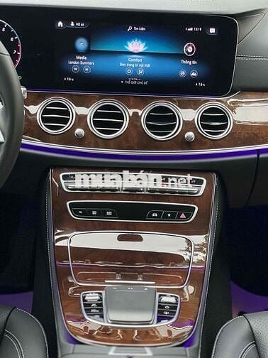 Mercedes E200 Exclusive Model 2025 Siu Lướt 700 km