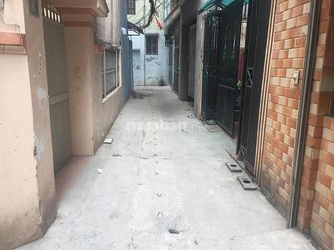 Nhà riêng ngõ phố kim ngưu gần trần khát chân dt60m2x4t giá 12,5tr